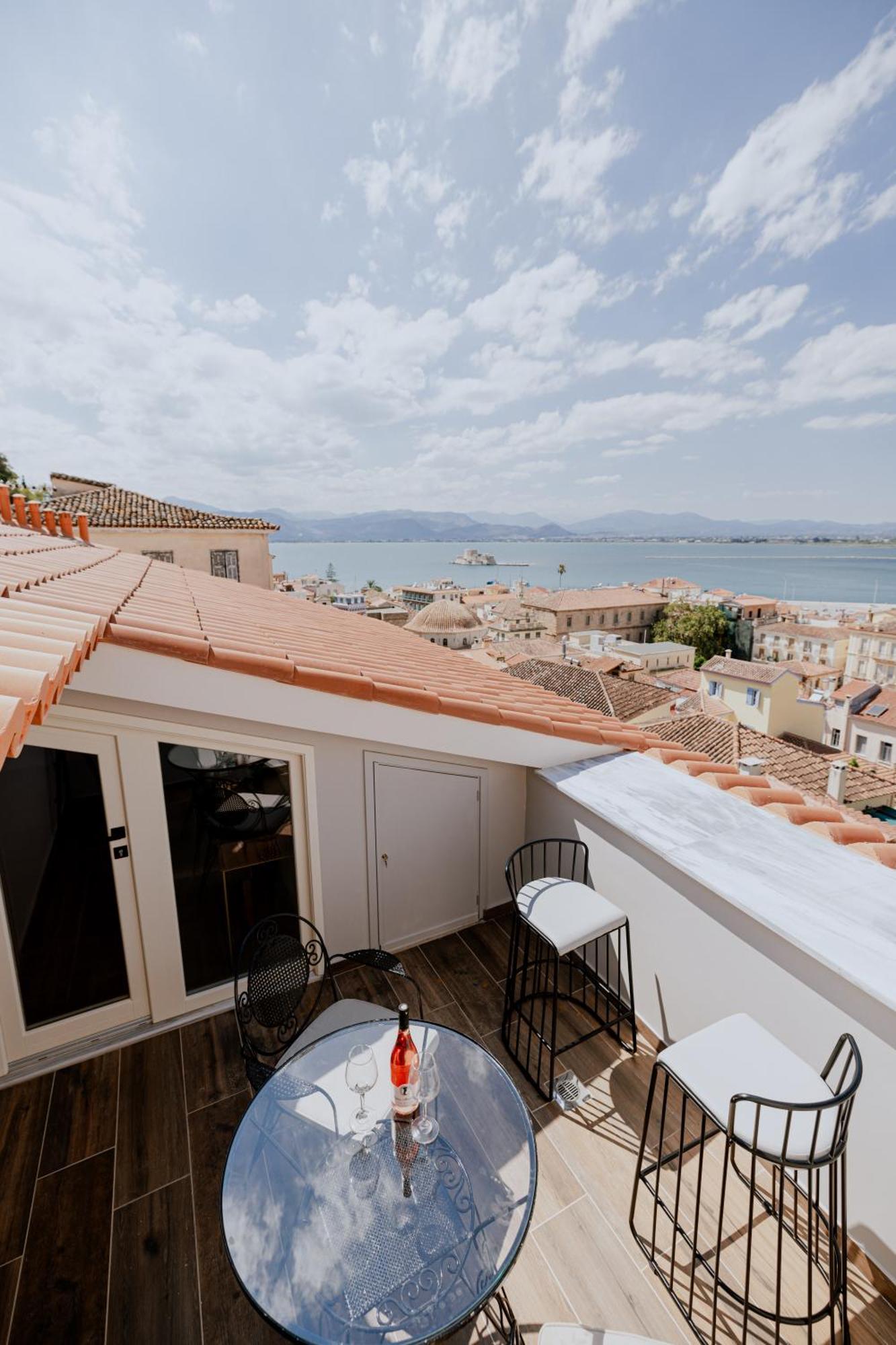 Nafplion Comfy Suites Exterior photo