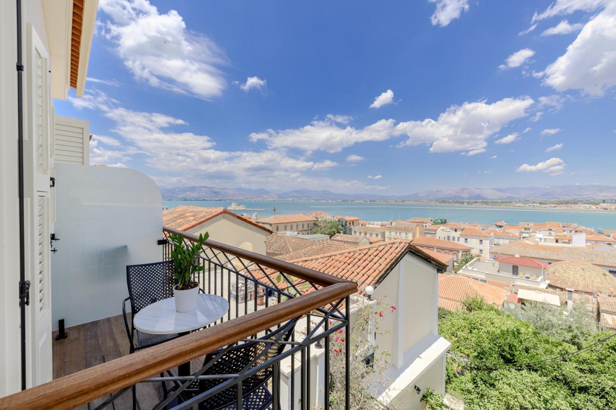Nafplion Comfy Suites Exterior photo