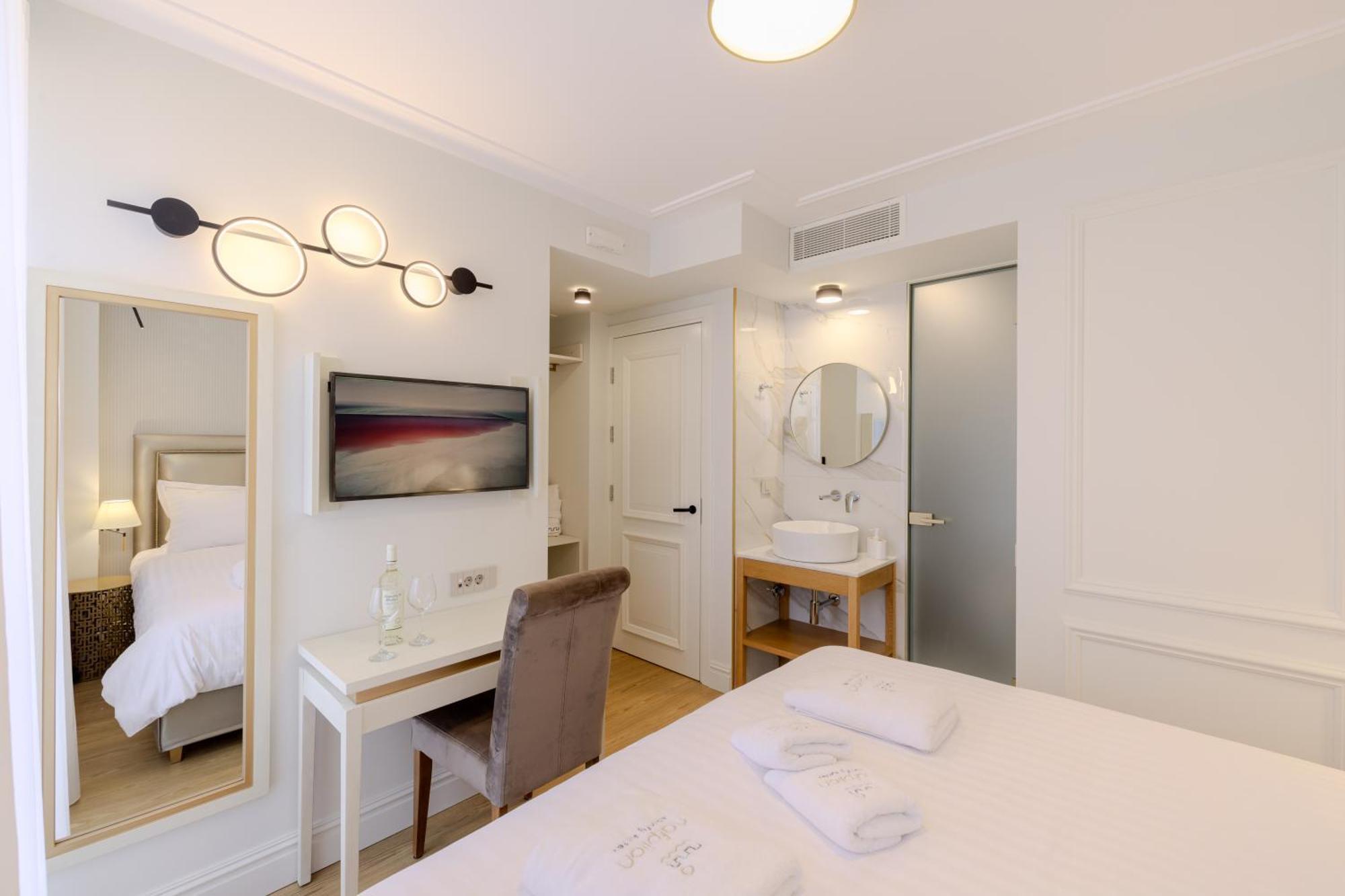 Nafplion Comfy Suites Exterior photo