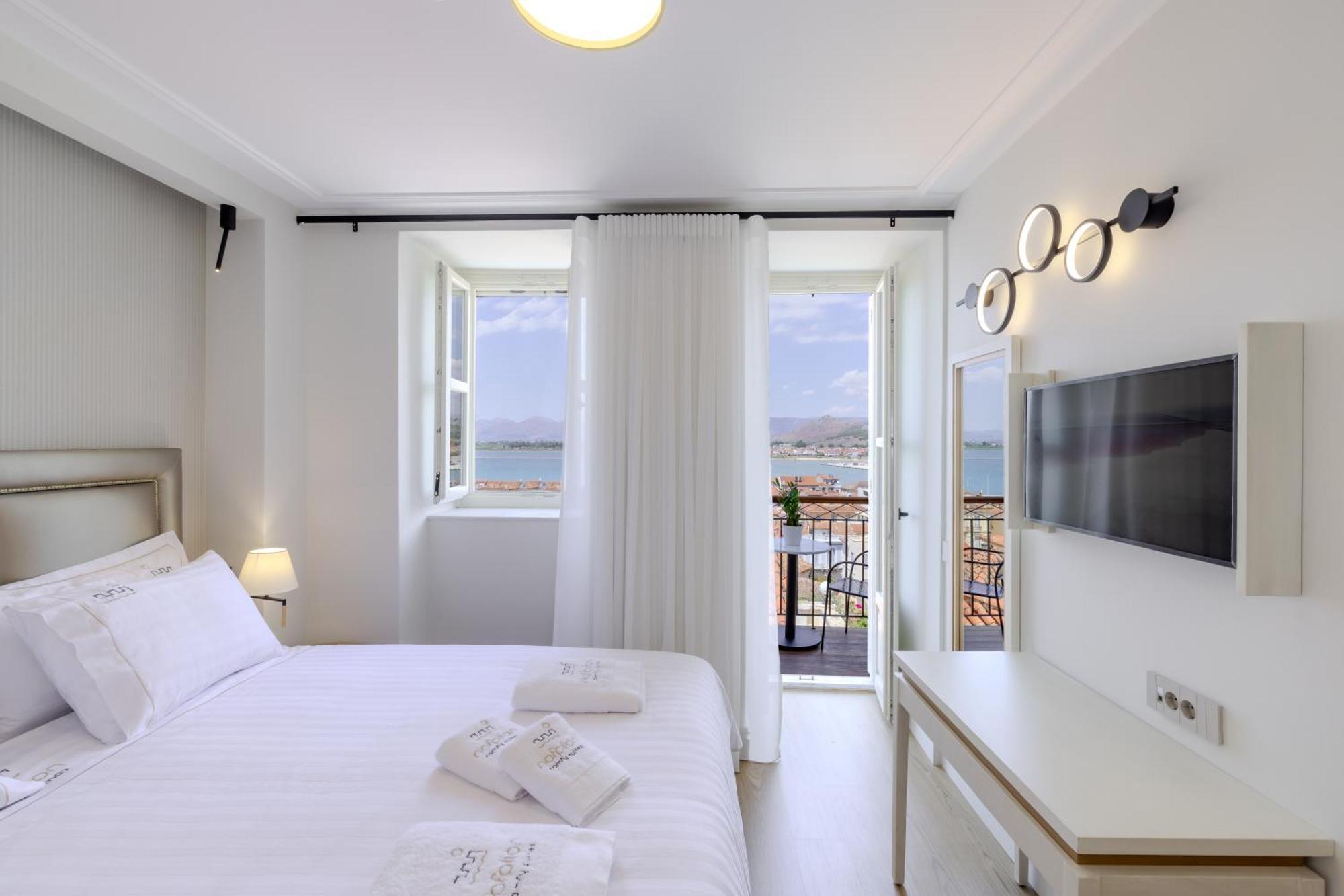 Nafplion Comfy Suites Exterior photo