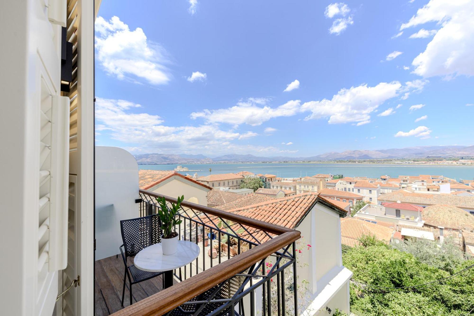 Nafplion Comfy Suites Exterior photo