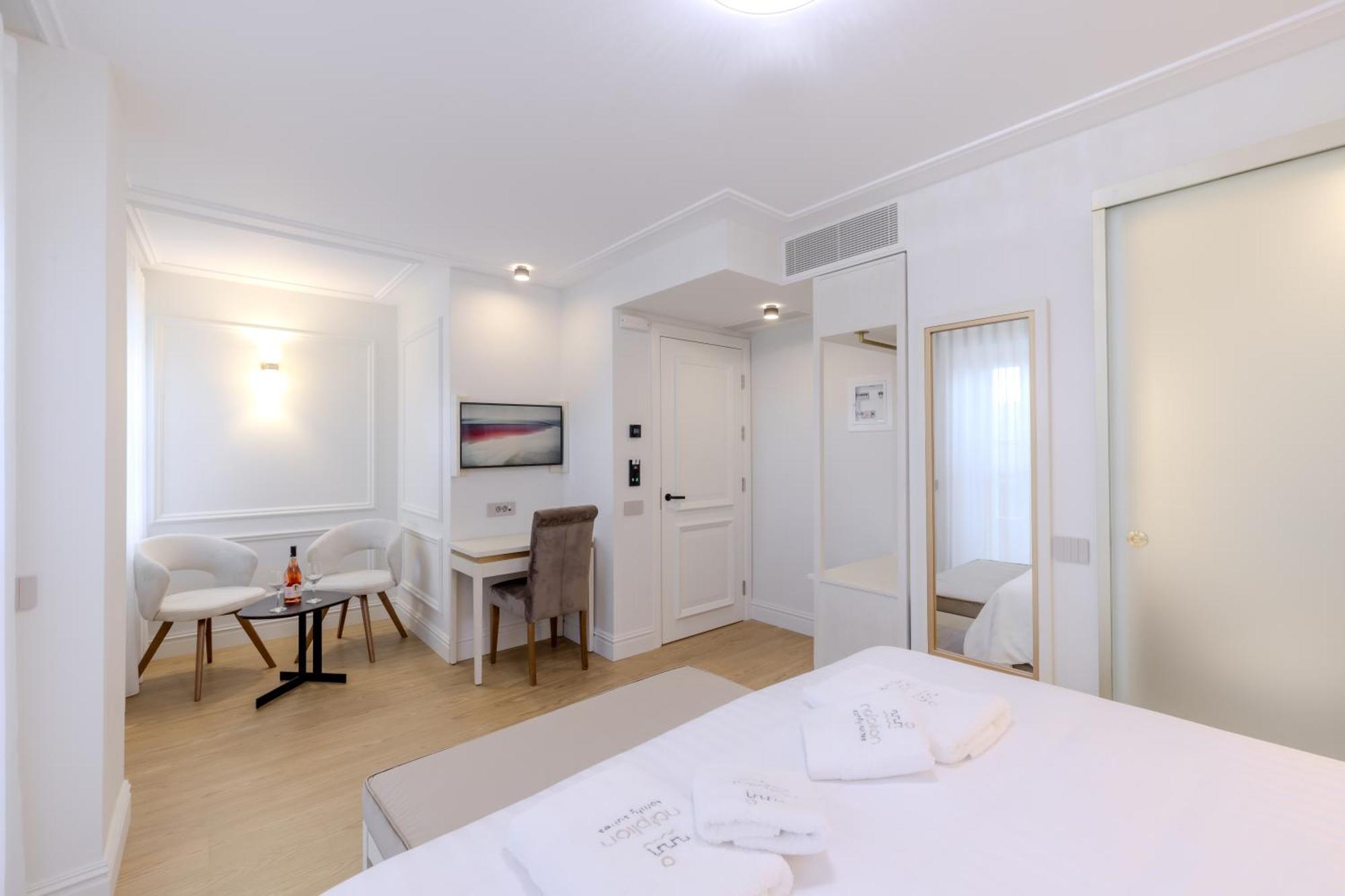 Nafplion Comfy Suites Exterior photo